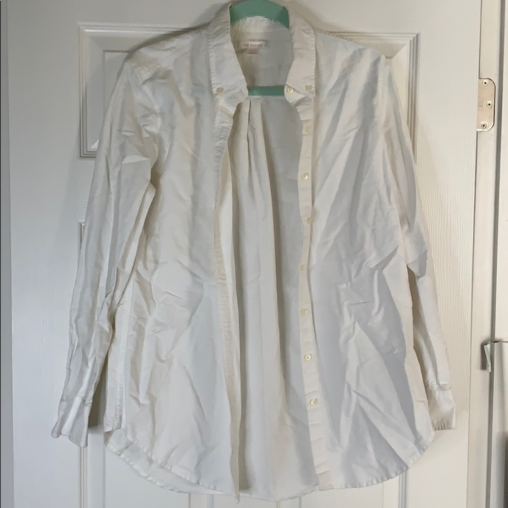 Women’s white button up